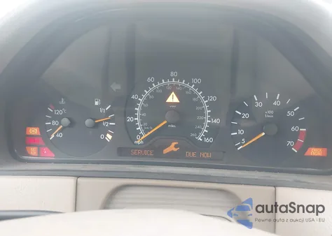 1999 Mercedes-Benz E 320 z USA, uszkodzony, nr VIN WDBJF65H6XA875803